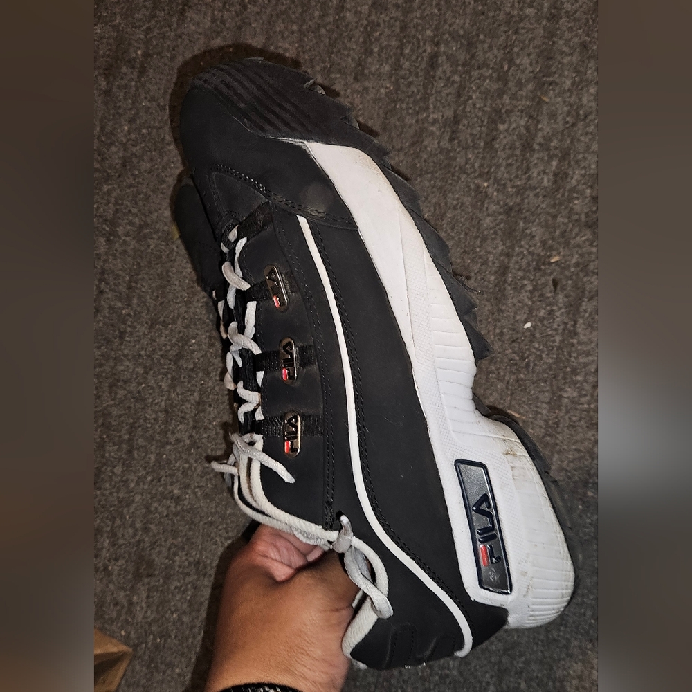 Fila Men's Black and White Athletic Sneakers